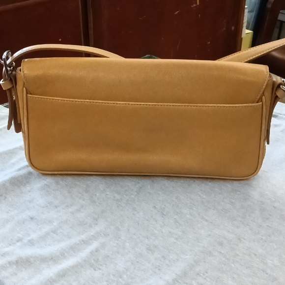 Handbag - Picture 2 of 4